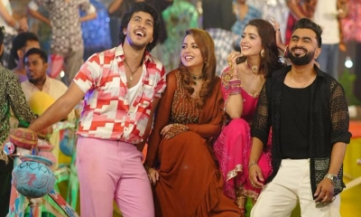 সিনেমা ছাপিয়ে আলোচনায় নাটকের গান