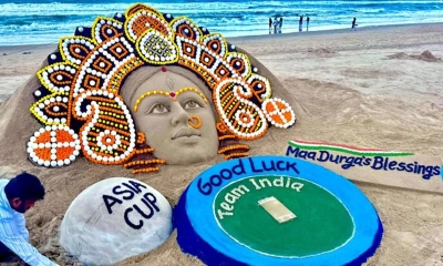 জয়ের জন্য দুর্গার কাছে প্রার্থনা ভারতীয়দের