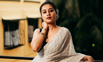 খুব প্রেম করতে ইচ্ছা করছে: স্বস্তিকা দত্ত