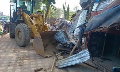 অবৈধ স্থাপনা উচ্ছেদে অভিযান শুরু করেছে জেলা প্রশাসন। ছবি- রূপালী বাংলাদেশ