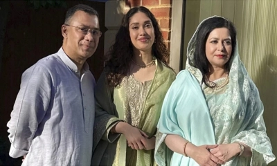বিএনপির ভারপ্রাপ্ত চেয়ারম্যান তারেক রহমানের সঙ্গে স্ত্রী ডা. জোবাইদা রহমান ও মেয়ে ব্যারিস্টার জাইমা রহমান।