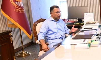 ঈদের ছুটিতেও সচিবালয়ে কাজে ব্যস্ত প্রধানমন্ত্রী