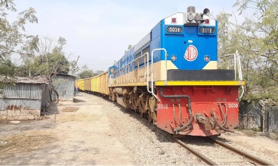 ৩ ঘণ্টা পর ঢাকার সঙ্গে উত্তরবঙ্গের ট্রেন চলাচল স্বাভাবিক