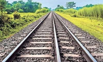 গাজীপুরে ট্রেনে কাটা পড়ে অজ্ঞাত ব্যক্তির মৃত্যু 