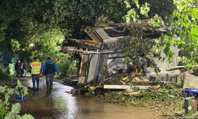 জার্মানিতে ট্রেন দুর্ঘটনা, উদ্ধারকাজে মানুষের সাথে যোগ দিল কুকুরও