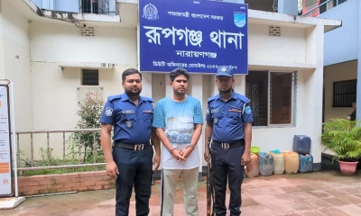 নারায়ণগঞ্জের রূপগঞ্জে সিএনজিচালিত অটোরিকশার চালক থেকে কোটিপতি হয়ে ওঠা এবং মাদকসহ একাধিক গুরুতর অভিযোগে যুবক আটক। ছবি- রূপালী বাংলাদেশ