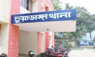চুয়াডাঙ্গায় ভারতীয় নাগরিক আটক, সঙ্গে মিলল মদ