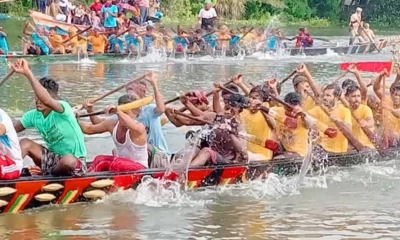 ভাঙ্গায় নৌকা বাইচ দেখতে লাখো মানুষের ঢল