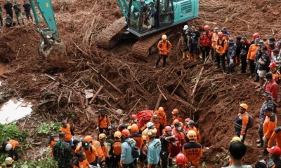ইন্দোনেশিয়ায় ভূমিধসে মৃতের সংখ্যা বেড়ে ৩০