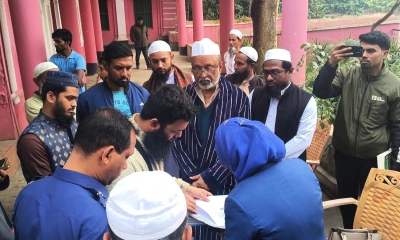 ধর্মের দোহাই দিয়ে প্রচার, হাতপাখা প্রতীকের প্রার্থীকে জরিমানা