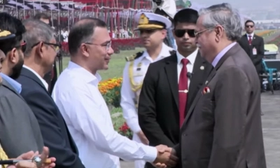 কুচকাওয়াজে যোগ দিলেন রাষ্ট্রপতি-প্রধানমন্ত্রী