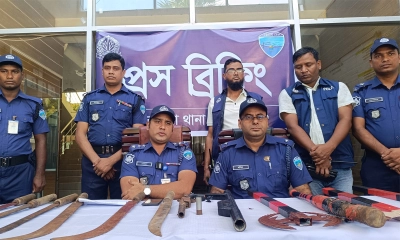 আনোয়ারায় ডাকাতির প্রস্তুতিকালে অস্ত্রসহ আটক ৭