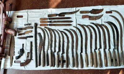 পদ্মার চরে অভিযান চালিয়ে বিপুল পরিমাণ অস্ত্রসহ আটক ২০