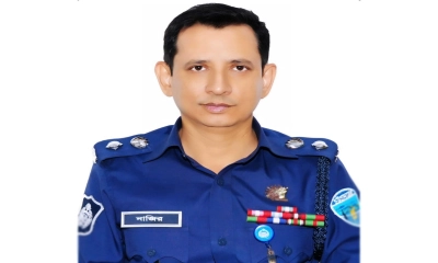 বাথরুমে পা পিছলে পড়ে আহত চট্টগ্রামের এসপি