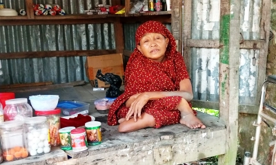 শারীরিক প্রতিবন্ধকতাকে জয় করে লাইজুর সফলতা