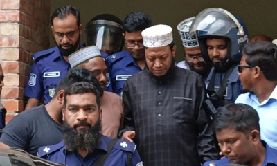 মানহানির দুই মামলায় জামিন পেলেন আমির হামজা