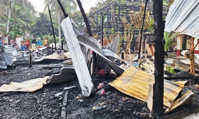 আগুনে মহিলা মাদ্রাসা পুড়ে ছাই