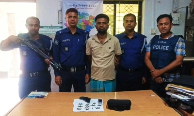 বিদেশি রিভলভার ও গুলিসহ যুবক গ্রেপ্তার