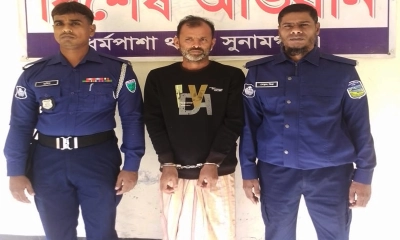 গ্রেপ্তার দেলোয়ার হোসেন। ছবি- রূপালী বাংলাদেশ