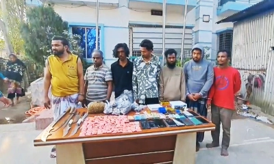 গাজীপুরে দেশীয় অস্ত্র, মাদক ও নগদ টাকাসহ ৮ কারবারি গ্রেপ্তার