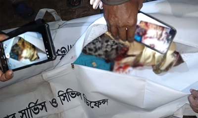 পুঠিয়ায় ট্রাক-ভ্যানের সংঘর্ষে বৃদ্ধ নিহত