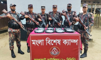 উদ্ধারকৃত মাদক। ছবি- রূপালী বাংলাদেশ