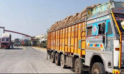 দুই সপ্তাহ ধরে ভারত থেকে বন্ধ পেঁয়াজ আমদানি