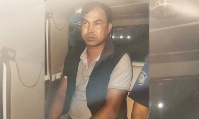 শিক্ষার্থীর ওপর হামলা, বিশ্ববিদ্যালয়ের কর্মচারী গ্রেপ্তার