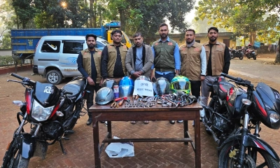 চোরাই দুটি মোটরসাইকেলসহ ২৭ মামলার আসামি গ্রেপ্তার