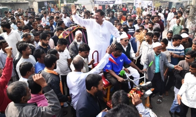জমজমাট ভোটের প্রচারণা, প্রার্থীদের প্রতিশ্রুতির ফুলঝুরি