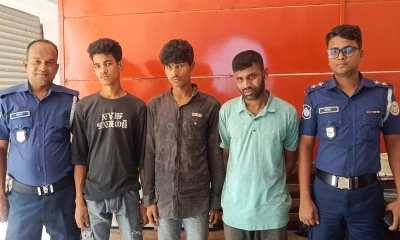 ৫ মামলার আসামিসহ ৩ মাদক কারবারি গ্রেপ্তার