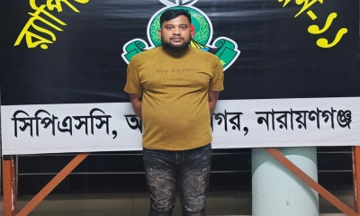 অস্ত্রসহ নারায়ণগঞ্জের শীর্ষ সন্ত্রাসী দিপু গ্রেপ্তার