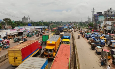 ঢাকা-চট্টগ্রাম-সিলেট মহাসড়কে তীব্র যানজট। ছবি- সংগৃহীত