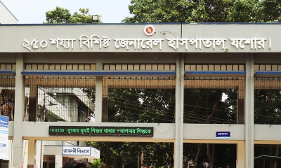 পরকীয়ার সন্দেহে যুবককে গলা কেটে হত্যাচেষ্টা