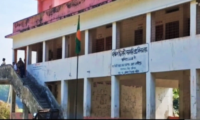 ভোটকেন্দ্রের সিসি ক্যামেরা চুরি