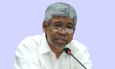 আমরা ঋণের ফাঁদে পড়ে গেছি