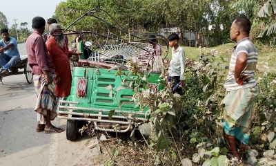 টাঙ্গাইলে বাস-অটোরিকশা মুখোমুখি সংঘর্ষে নিহত ৩