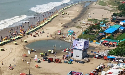 কক্সবাজারে নৈরাজ্য-অব্যবস্থাপনায় হারাচ্ছে সমুদ্র সৈকতের সৌন্দর্য