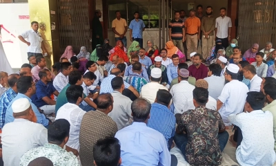 পবিপ্রবিতে বহিরাগতের হামলার প্রতিবাদে লাগাতার কর্মবিরতি