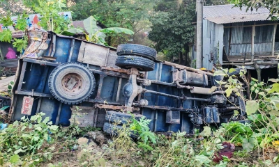 গোপালগঞ্জে দুই ট্রাকের সংঘর্ষে হেলপার নিহত, আহত ২