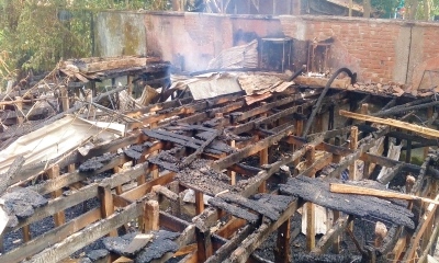 দুমকিতে অগ্নিকাণ্ডে হোটেল ভস্মীভূত