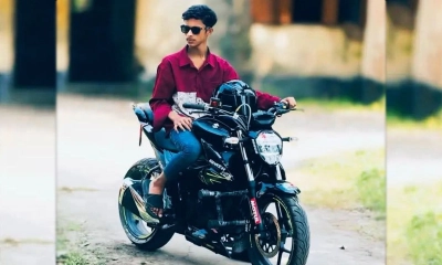 মোটরসাইকেলের নিয়ন্ত্রণ হারিয়ে স্কুলছাত্র নিহত
