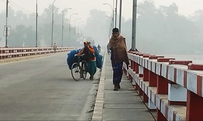 তীব্র শীত ও ঠান্ডায় কাঁপছে কুড়িগ্রাম