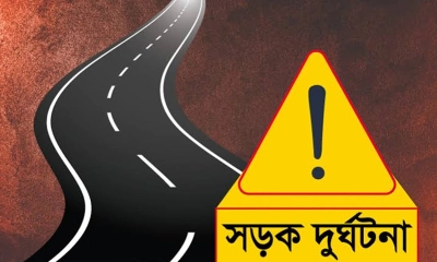 গভীর রাতে সড়কে ঝরল ২ যুবকের প্রাণ