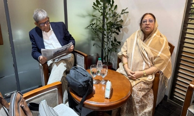 স্ত্রীর চিকিৎসায় সিঙ্গাপুর গেলেন মির্জা ফখরুল