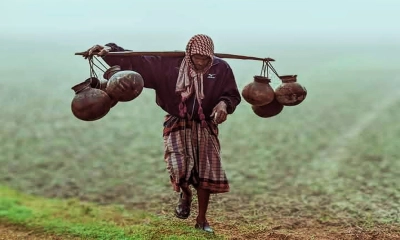 শীতের সকালে শূন্য রসের হাঁড়ি!