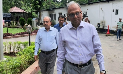 মাহমুদুর রহমানকে জেরা করছেন হাসিনার পক্ষের আইনজীবী