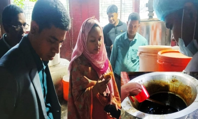 ভেজাল গুড় তৈরির মহাউৎসব, কারখানা সিলগালা