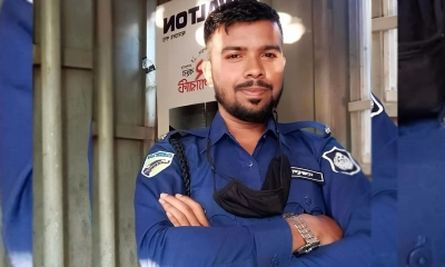 কনস্টেবল নাজমুল। ছবি: রূপালী বাংলাদেশ
