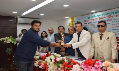 পুরস্কার পেয়ে আনন্দিত নাজমুল